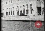 Immagine di Panorama di Esposizione di Parigi dal fiume Senna Parigi Francia, 1900, secondo 48 filmato di repertorio 65675040588