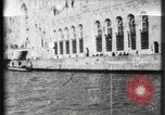 Immagine di Panorama di Esposizione di Parigi dal fiume Senna Parigi Francia, 1900, secondo 60 filmato di repertorio 65675040588