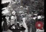Immagine di Passerella mobile Parigi Francia, 1900, secondo 26 filmato di repertorio 65675040589