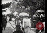 Immagine di Passerella mobile Parigi Francia, 1900, secondo 30 filmato di repertorio 65675040589
