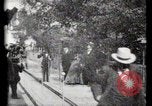 Immagine di Passerella mobile Parigi Francia, 1900, secondo 40 filmato di repertorio 65675040589