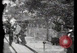 Immagine di Passerella mobile Parigi Francia, 1900, secondo 45 filmato di repertorio 65675040589