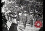 Immagine di Passerella mobile Parigi Francia, 1900, secondo 56 filmato di repertorio 65675040589