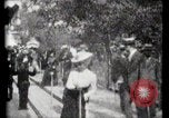 Immagine di Passerella mobile Parigi Francia, 1900, secondo 57 filmato di repertorio 65675040589
