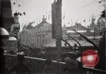 Immagine di Passerella mobile Parigi Francia, 1900, secondo 43 filmato di repertorio 65675040590