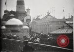 Immagine di Passerella mobile Parigi Francia, 1900, secondo 45 filmato di repertorio 65675040590