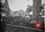 Immagine di Passerella mobile Parigi Francia, 1900, secondo 50 filmato di repertorio 65675040590