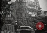 Immagine di Passerella mobile Parigi Francia, 1900, secondo 55 filmato di repertorio 65675040590