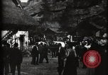 Immagine di Villaggio Svizzero Parigi Francia, 1900, secondo 3 filmato di repertorio 65675040591
