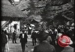 Immagine di Villaggio Svizzero Parigi Francia, 1900, secondo 10 filmato di repertorio 65675040591