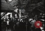 Immagine di Villaggio Svizzero Parigi Francia, 1900, secondo 18 filmato di repertorio 65675040591