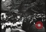 Immagine di Villaggio Svizzero Parigi Francia, 1900, secondo 44 filmato di repertorio 65675040591