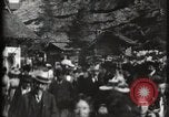 Immagine di Villaggio Svizzero Parigi Francia, 1900, secondo 49 filmato di repertorio 65675040591