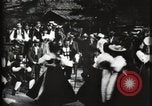 Immagine di Villaggio Svizzero Parigi Francia, 1900, secondo 52 filmato di repertorio 65675040591