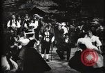 Immagine di Villaggio Svizzero Parigi Francia, 1900, secondo 53 filmato di repertorio 65675040591