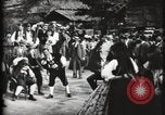 Immagine di Villaggio Svizzero Parigi Francia, 1900, secondo 62 filmato di repertorio 65675040591