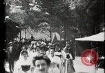 Immagine di Villaggio Svizzero Parigi Francia, 1900, secondo 24 filmato di repertorio 65675040592