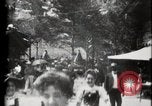 Immagine di Villaggio Svizzero Parigi Francia, 1900, secondo 32 filmato di repertorio 65675040592