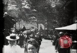 Immagine di Villaggio Svizzero Parigi Francia, 1900, secondo 35 filmato di repertorio 65675040592