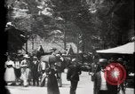 Immagine di Villaggio Svizzero Parigi Francia, 1900, secondo 36 filmato di repertorio 65675040592