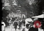 Immagine di Villaggio Svizzero Parigi Francia, 1900, secondo 40 filmato di repertorio 65675040592