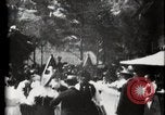 Immagine di Villaggio Svizzero Parigi Francia, 1900, secondo 56 filmato di repertorio 65675040592