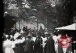 Immagine di Villaggio Svizzero Parigi Francia, 1900, secondo 57 filmato di repertorio 65675040592