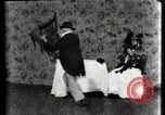 Immagine di Il misterioso Cafe United States USA, 1900, secondo 34 filmato di repertorio 65675040596