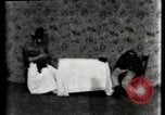Immagine di Il misterioso Cafe United States USA, 1900, secondo 37 filmato di repertorio 65675040596