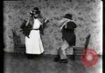Immagine di Il misterioso Cafe United States USA, 1900, secondo 53 filmato di repertorio 65675040596