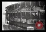 Immagine di Gli immigrati che arrivano ad Ellis Island New York City USA, 1903, secondo 26 filmato di repertorio 65675040610