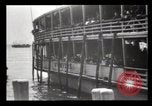Immagine di Gli immigrati che arrivano ad Ellis Island New York City USA, 1903, secondo 34 filmato di repertorio 65675040610
