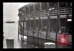 Immagine di Gli immigrati che arrivano ad Ellis Island New York City USA, 1903, secondo 38 filmato di repertorio 65675040610