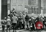 Standbild Ernährungszentren Deutschland, 1920, aus Sekunde 11 historischem Filmmaterial Videoclip 65675040644