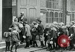 Standbild Ernährungszentren Deutschland, 1920, aus Sekunde 15 historischem Filmmaterial Videoclip 65675040644