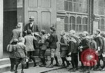 Standbild Ernährungszentren Deutschland, 1920, aus Sekunde 16 historischem Filmmaterial Videoclip 65675040644