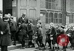 Standbild Ernährungszentren Deutschland, 1920, aus Sekunde 28 historischem Filmmaterial Videoclip 65675040644