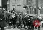 Standbild Ernährungszentren Deutschland, 1920, aus Sekunde 30 historischem Filmmaterial Videoclip 65675040644