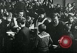 Standbild Ernährungszentren Deutschland, 1920, aus Sekunde 43 historischem Filmmaterial Videoclip 65675040644