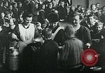 Standbild Ernährungszentren Deutschland, 1920, aus Sekunde 51 historischem Filmmaterial Videoclip 65675040644