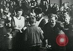 Standbild Ernährungszentren Deutschland, 1920, aus Sekunde 53 historischem Filmmaterial Videoclip 65675040644