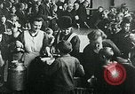 Standbild Ernährungszentren Deutschland, 1920, aus Sekunde 55 historischem Filmmaterial Videoclip 65675040644