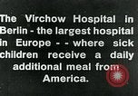 Standbild Virchow-klinikum Berlin Deutschland, 1920, aus Sekunde 4 historischem Filmmaterial Videoclip 65675040645