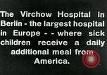 Standbild Virchow-klinikum Berlin Deutschland, 1920, aus Sekunde 11 historischem Filmmaterial Videoclip 65675040645