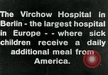 Standbild Virchow-klinikum Berlin Deutschland, 1920, aus Sekunde 13 historischem Filmmaterial Videoclip 65675040645