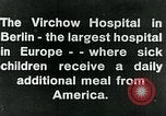 Standbild Virchow-klinikum Berlin Deutschland, 1920, aus Sekunde 14 historischem Filmmaterial Videoclip 65675040645