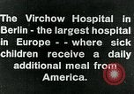 Standbild Virchow-klinikum Berlin Deutschland, 1920, aus Sekunde 15 historischem Filmmaterial Videoclip 65675040645