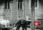 Standbild Nahrungsmittelhilfe für Deutschland nach dem 1 Weltkrieg Deutschland, 1920, aus Sekunde 28 historischem Filmmaterial Videoclip 65675040647