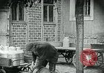 Standbild Nahrungsmittelhilfe für Deutschland nach dem 1 Weltkrieg Deutschland, 1920, aus Sekunde 29 historischem Filmmaterial Videoclip 65675040647