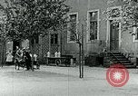 Standbild Nahrungsmittelhilfe für Deutschland nach dem 1 Weltkrieg Deutschland, 1920, aus Sekunde 35 historischem Filmmaterial Videoclip 65675040647
